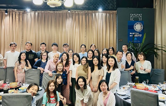 China alumni reunion photo